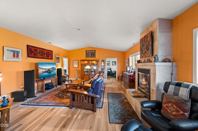 2820 David Lane, Medford, OR 97504