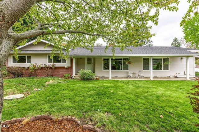 2820 David Lane, Medford, OR 97504