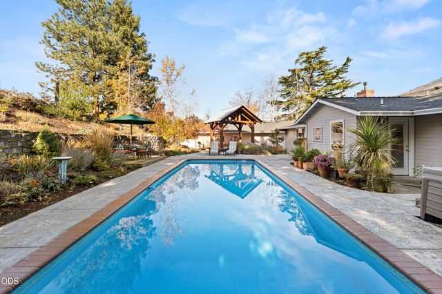 2820 David Lane, Medford, OR 97504