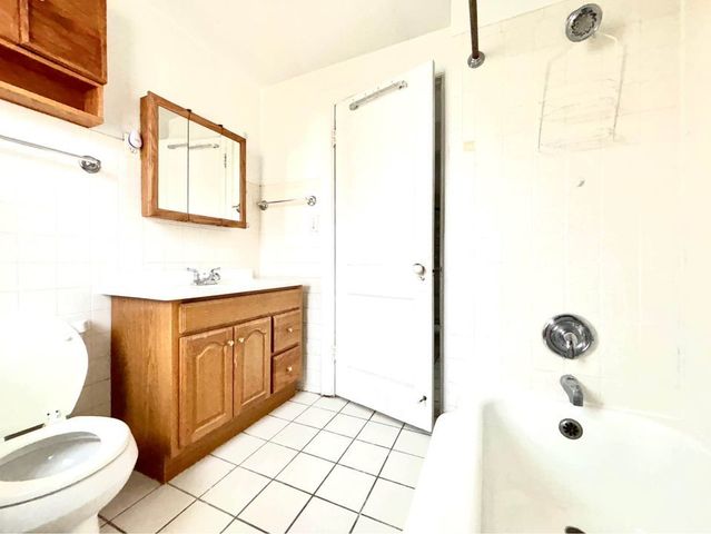 2618 N 73rd Avenue 2, Elmwood Park, IL 60707