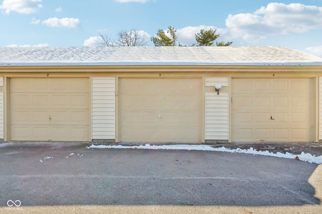 12515 Timber Creek Drive Unit 11, Carmel, IN 46032