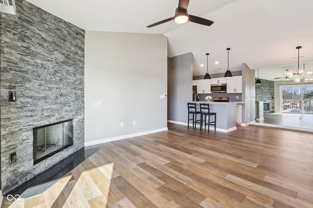 12515 Timber Creek Drive Unit 11, Carmel, IN 46032