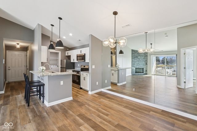 12515 Timber Creek Drive Unit 11, Carmel, IN 46032