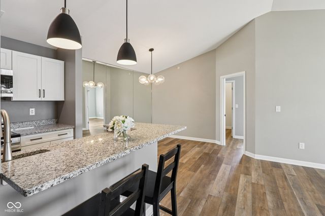 12515 Timber Creek Drive Unit 11, Carmel, IN 46032