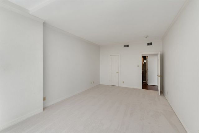 6335 W Northwest Highway 614, Dallas, TX 75225