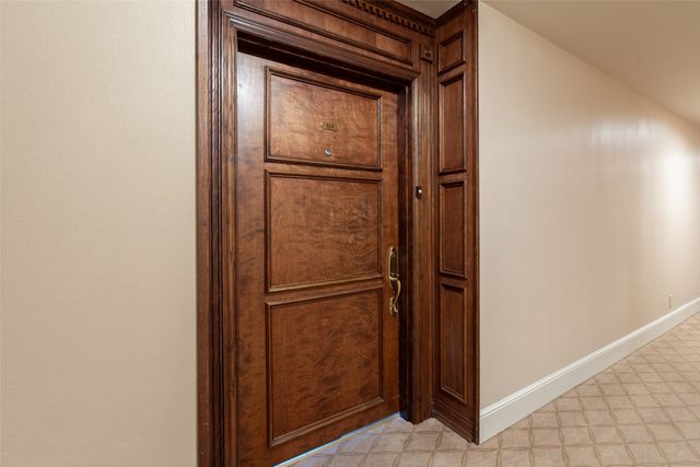 6335 W Northwest Highway 614, Dallas, TX 75225