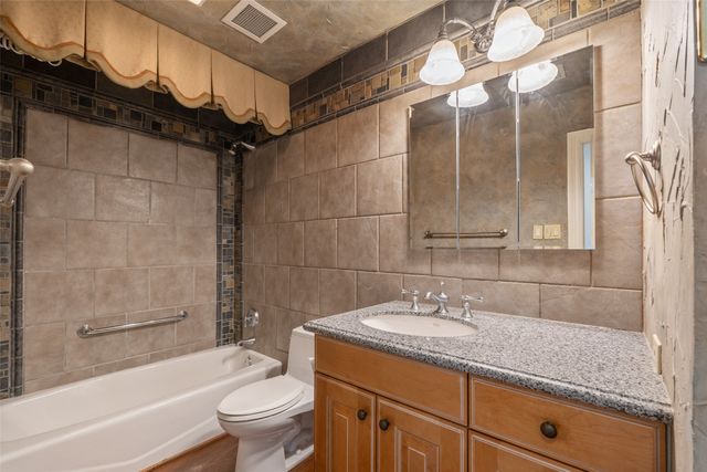 6335 W Northwest Highway 614, Dallas, TX 75225