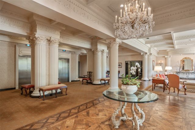 6335 W Northwest Highway 614, Dallas, TX 75225