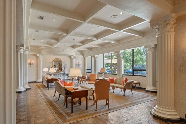 6335 W Northwest Highway 614, Dallas, TX 75225