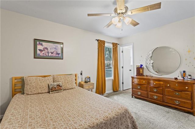 9101 E 55th Street, Raytown, MO 64133