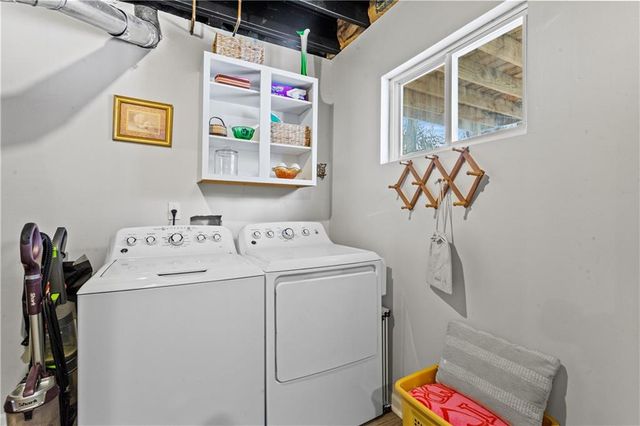 9101 E 55th Street, Raytown, MO 64133