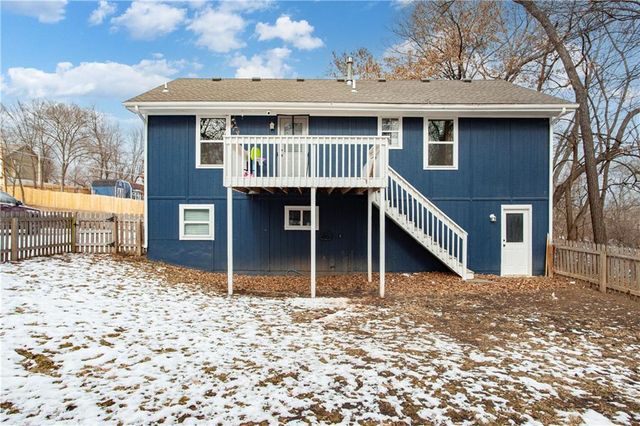 9101 E 55th Street, Raytown, MO 64133