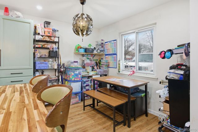 15390 Beech Daly Road, Taylor, MI 48180