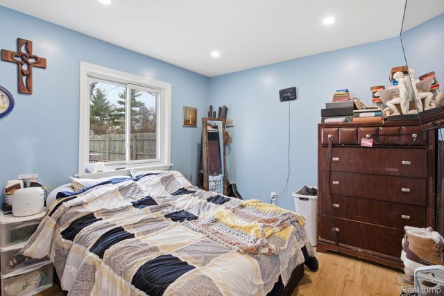 15390 Beech Daly Road, Taylor, MI 48180