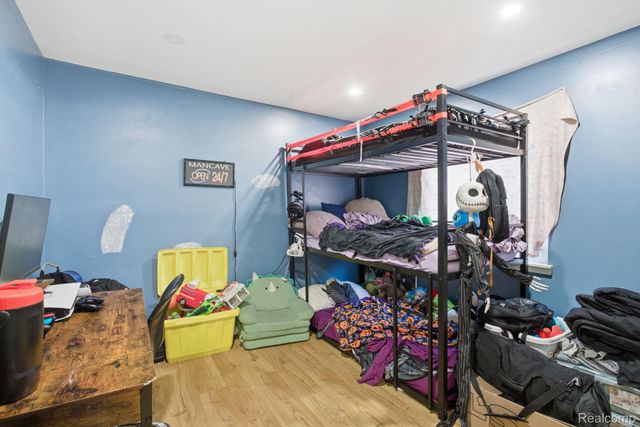 15390 Beech Daly Road, Taylor, MI 48180