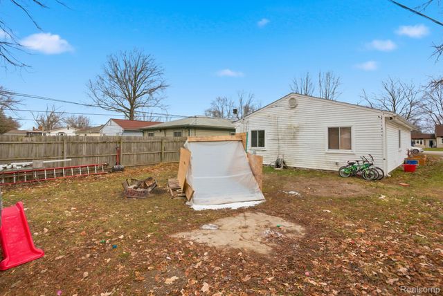 15390 Beech Daly Road, Taylor, MI 48180