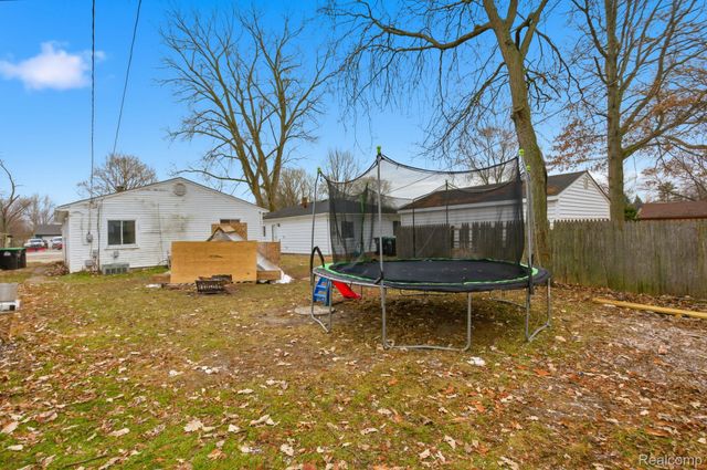 15390 Beech Daly Road, Taylor, MI 48180