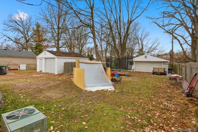 15390 Beech Daly Road, Taylor, MI 48180