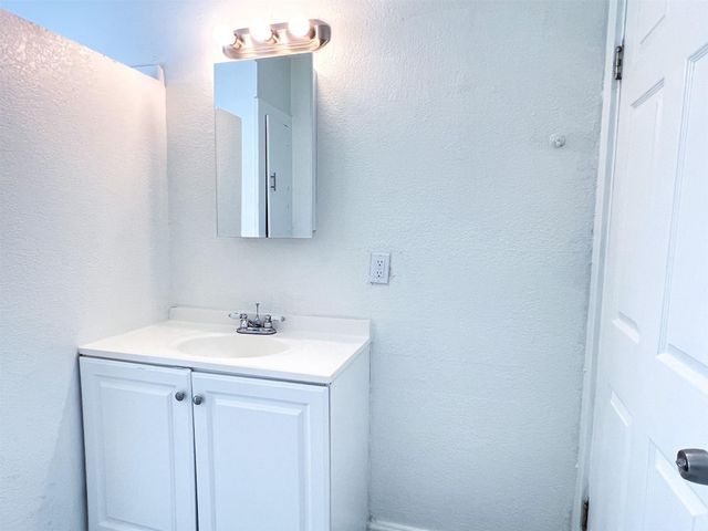 11 Norwood Street 8, Houston, TX 77011