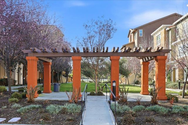 275 Currlin Circle, Milpitas, CA 95035