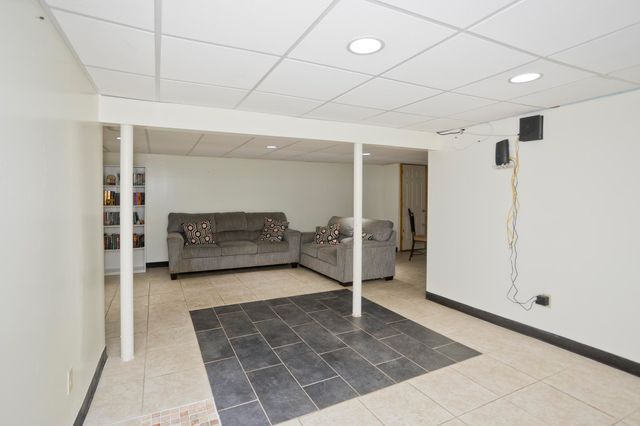 115 Blanchwood Ave, Chicopee, MA 01013
