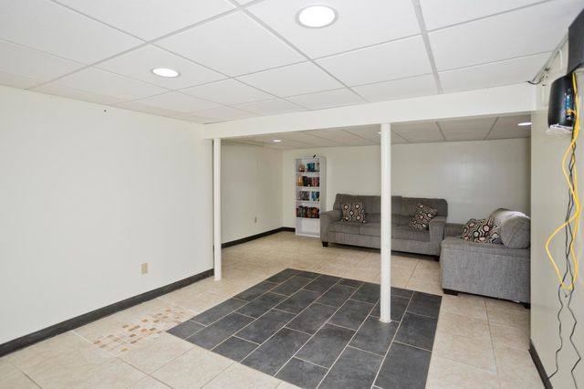 115 Blanchwood Ave, Chicopee, MA 01013
