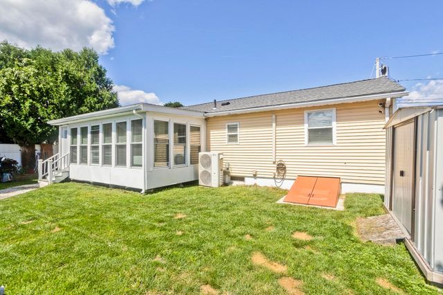 115 Blanchwood Ave, Chicopee, MA 01013