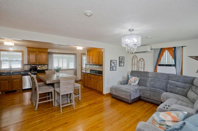 115 Blanchwood Ave, Chicopee, MA 01013