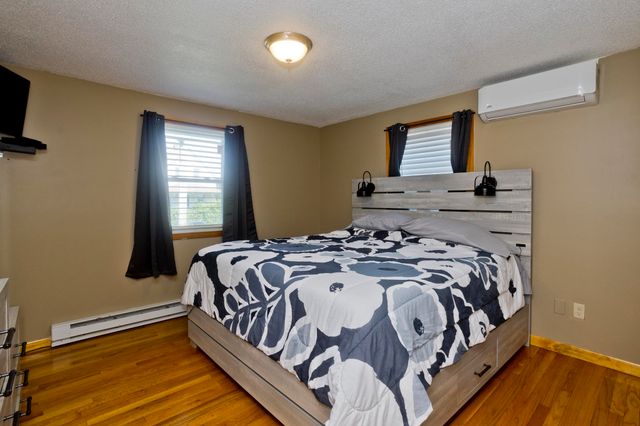 115 Blanchwood Ave, Chicopee, MA 01013