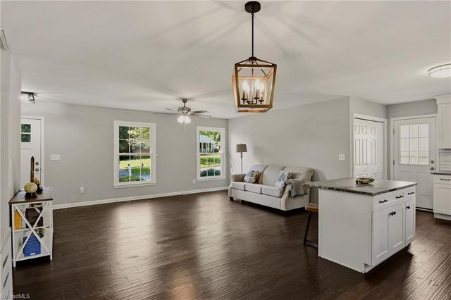 103 Shenandoah Drive, Winston-salem, NC 27103