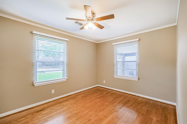 4613 Braeburn Drive, Bellaire, TX 77401