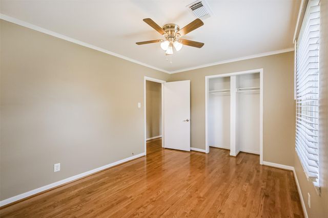 4613 Braeburn Drive, Bellaire, TX 77401