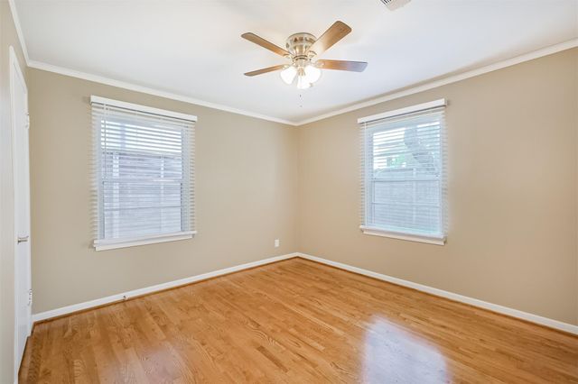 4613 Braeburn Drive, Bellaire, TX 77401