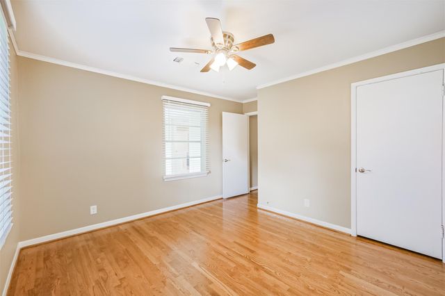 4613 Braeburn Drive, Bellaire, TX 77401