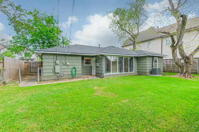 4613 Braeburn Drive, Bellaire, TX 77401