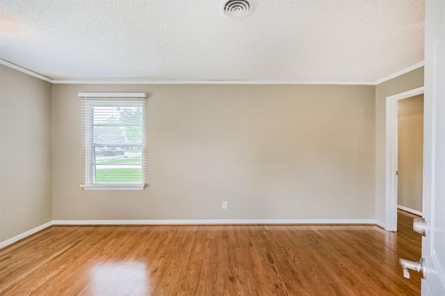 4613 Braeburn Drive, Bellaire, TX 77401