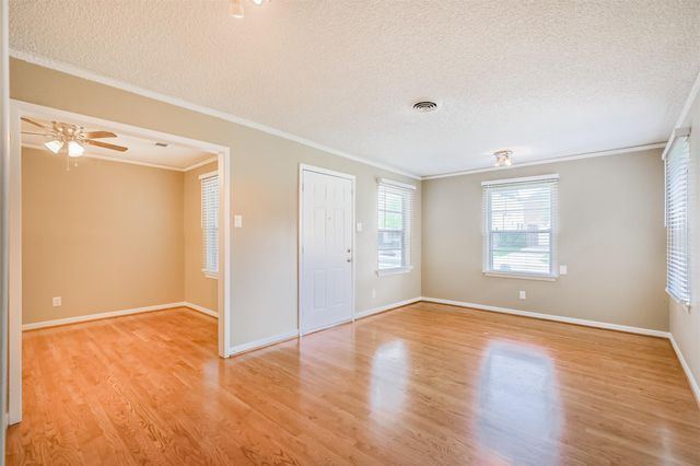 4613 Braeburn Drive, Bellaire, TX 77401