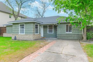 4613 Braeburn Drive, Bellaire, TX 77401