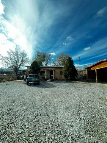 17 County Rd. 144, Alcalde, NM 87511