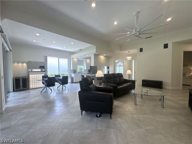 4402 Novato CT, Naples, FL 34109