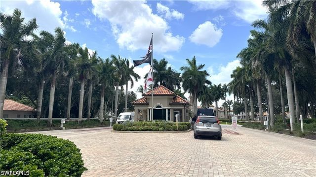 4402 Novato CT, Naples, FL 34109