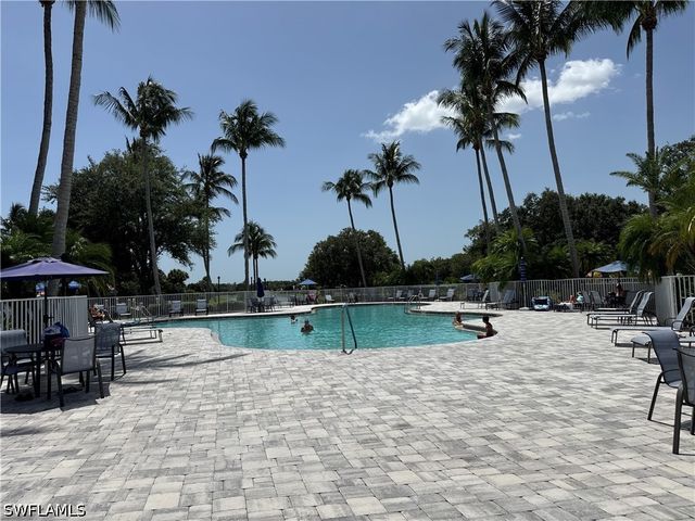4402 Novato CT, Naples, FL 34109