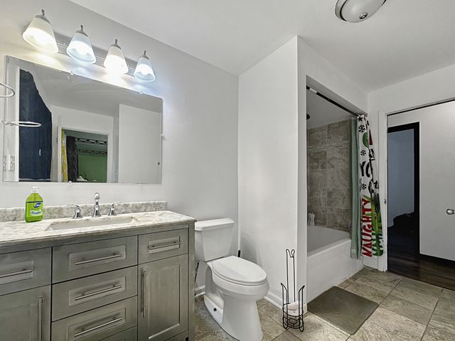 74 Frances Lane, Chicago Heights, IL 60411
