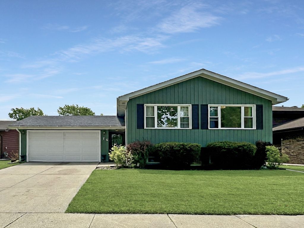 74 Frances Lane, Chicago Heights, IL 60411