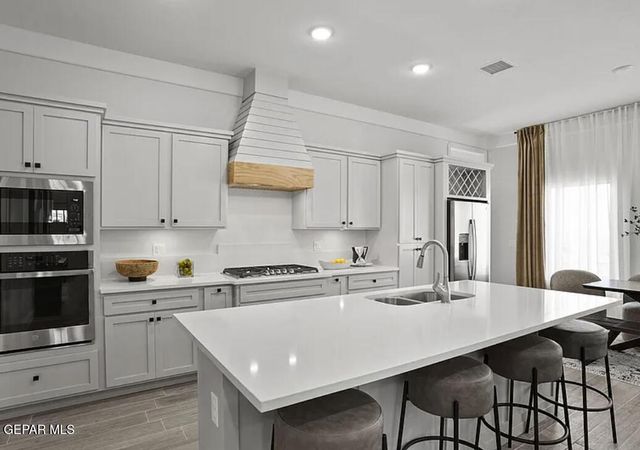 13054 EMMAROSE Way, El Paso, TX 79928