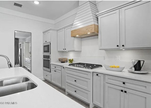 13054 EMMAROSE Way, El Paso, TX 79928