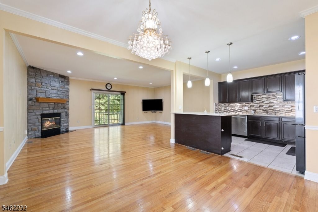 167 Raymound Blvd, Parsippany-troy Hills Twp., NJ 07054 — exterior