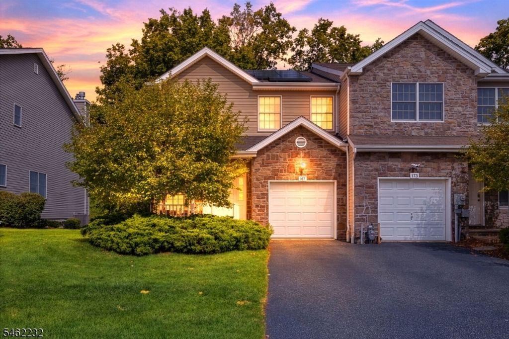 167 Raymound Blvd, Parsippany-troy Hills Twp., NJ 07054 — photo 2