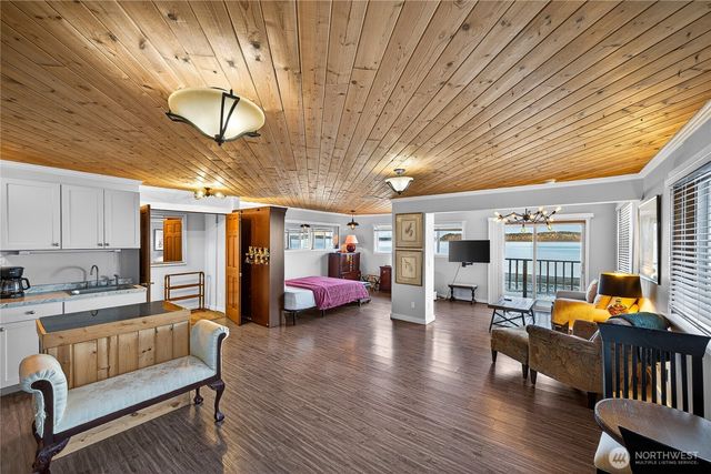 5972 Hastings Road, Clinton, WA 98236