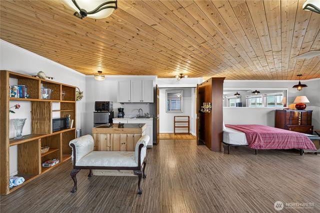 5972 Hastings Road, Clinton, WA 98236